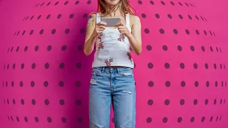 Tech Savvy Gen Z Manages Money Using High Interest Neo Banking Apps