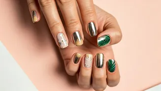 16 Chic & Simple Nail Ideas for Your Next Vacation Getaway