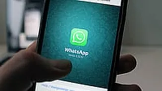 Beware! WhatsApp Warns Of Fake App Laced With Spyware, Warns 200 Users