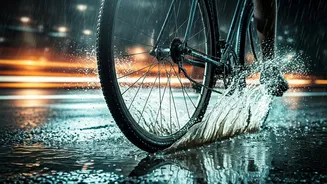 Rain-Proof Your Daily Cycling Commute With These Tips