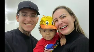 Mãezona? Andressa Urach separa persona polêmica da vida real: 'Pilar da casa'
