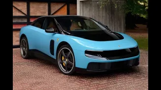 Ferrari Luce, primeiro carro 100% elétrico da marca, é finalmente revelada e tem design derivado da Apple