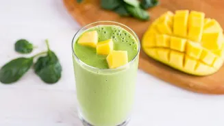 Spinach and mango smoothie? Yes, and it's delicious