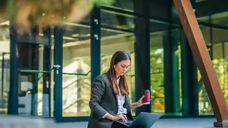 How Entry Level Candidates Gain Career Edge Through Coding Marketing Stacking