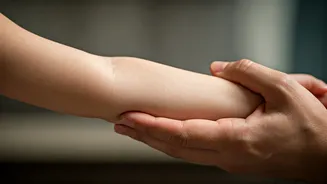 Nursemaid's Elbow: Viral Reel Warns Parents About Common Child Injury