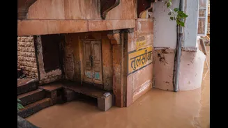 Flood Alert Issued as Ganga and Yamuna Water Levels Rise in Prayagraj