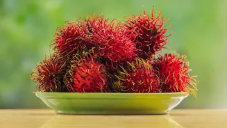 Colour, Weight, Springiness and Scent Reveal the Sweetest Lychees