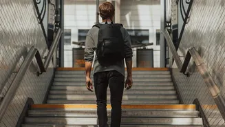 Backpack walking commutes: 5 health benefits