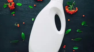 Do Not Pour Cleaning Products into Unlabelled Containers