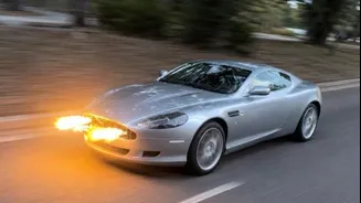 Aston Martin DB9 com lança-chamas de James Bond foi a leilão por valor surpreendentemente baixo