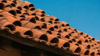 Beat the Heat: Cool Your Home Naturally with Innovative Clay Pot Roofs!