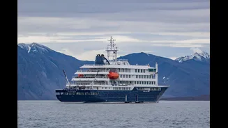 Hantavírus: após surto, navio chega ao porto de Roterdã, na Holanda