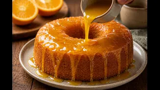 A calda de laranja com 2 ingredientes que faz qualquer bolo ficar irresistível