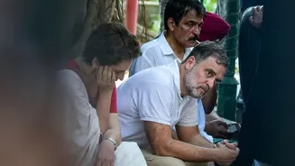 March Halted, Protest Continues: Rahul Gandhi, Priyanka Camp At Akashvani Bhavan