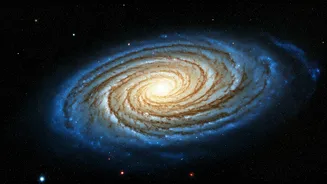 Cosmic Lens Magnified A Galaxy Linked To Neutrino Clues