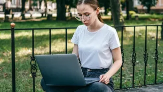 How Building Personal Websites With No-Code Platforms Helps Freelancers Win Overseas Work