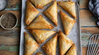 All about African street breakfast pies