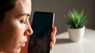 Combatting Screen Time Acne: 7 Essential Tips for Healthier Skin