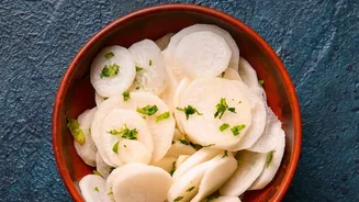 Radish Slices Add Sharpness without Heavy Seasoning