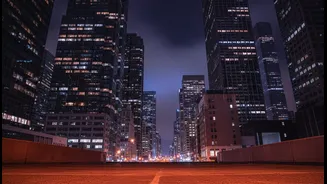 How urban concrete accumulation alters local microclimates by delaying post-midnight cooling cycles