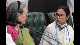 Mamata Banerjee Meets Sonia Gandhi After INDIA Bloc Huddle Amid TMC Crisis
