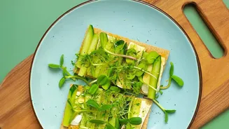 Crispy Cucumbers Are Turning Into Complete Meals