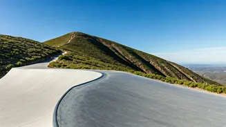 Hiking vs Skateboarding: Lower Body Endurance Showdown