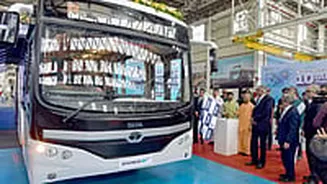 UP Chief Minister Yogi Adityanath Flagged Off 10 Lakh Vehicles At Tata Motors Lucknow Plant