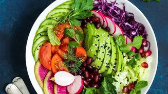 Why Daily Salad Bowls Featuring Cucumber Beetroot And Roasted Chana Boost Energy Levels