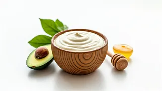 Kareena's Glow: Unlock the 3-Step DIY Face Mask