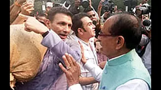 MP Politician Delivers Wheat to CM's Home
