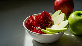 This Fresh Pomegranate Green Apple Bowl Boosts Immunity