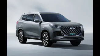 Caoa Chery Tiggo 7 e Tiggo 8 Pro PHEV têm novo motor e recarga rápida, e partem de R$ 189.990