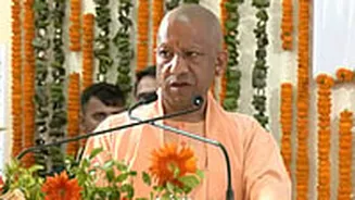 Uttar Pradesh News: CM Yogi Adityanath Inaugurates Computer Lab At Digvijaynath PG College In Memory Of Dr Tej Pratap Shahi | VIDEO