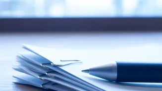 How To Choose The Right Ratio Of FDs And Equity Mutual Funds For Emergencies