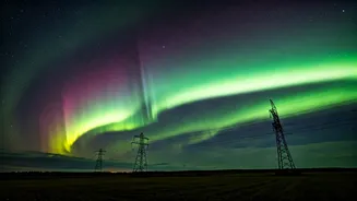 Solar Storms: Sky Shows & Tech Risks