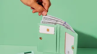 A Monthly Salary Plan Should Include Bills, Goals and a Small Buffer