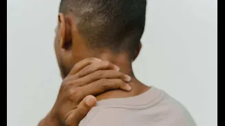 Exercícios para aliviar dor no pescoço e tensão cervical
