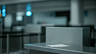 Viral Immigration Mishap: US Tourist's Experience at Delhi Airport