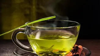 How Lemongrass And Vetiver Botanicals Are Replacing Artificial Syrups In Teas
