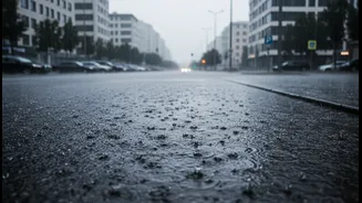 Heavy Rain Safety Guide For Office-Goers, Students And Daily Travellers