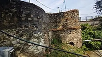 Pune: Khadakwasla Dam Boundary Wall Turns Hazardous, Residents Fear Collapse