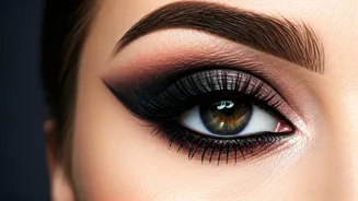 The Eye Makeup Trend Dominating Social Feeds