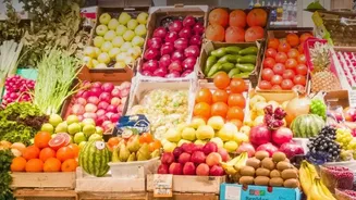 Seasonal Produce During Monsoon: How To Pick Better Fruit