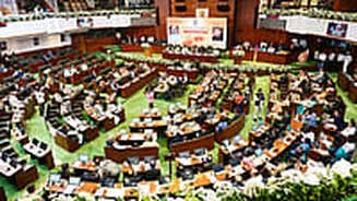 Maharashtra Govt To Finalise Comprehensive Self-Redevelopment Policy For Ageing SRA And SRD Housing In Mumbai