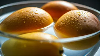 Reduce Natural Mango Heat By Soaking Them In Cold Water
