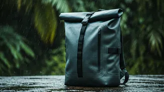 Seasonal Travelers Need Roll Top Bags For Monsoon Escapes