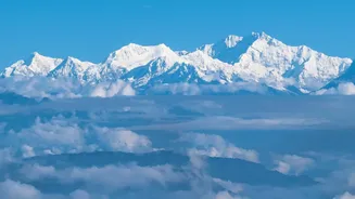 Darjeeling Toy Train Offers Kanchenjunga Views When Skies Clear