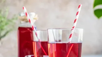Slow Steeped Cold Teas Use Vetiver And Hibiscus To Ditch Syrups