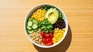 Healthy Bowls Are The Summer Lunch Reset